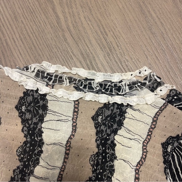 Alberto Makali Vintage 1990's Black & Tan Ruffle Lace Beaded Cottagecore Prarie - Picture 16 of 16